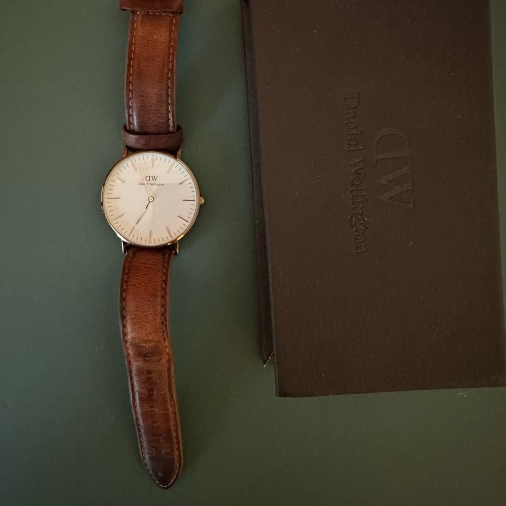 Daniel Wellington watch - Picture 2 of 4